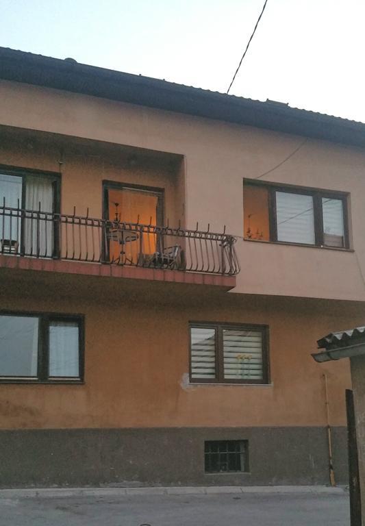 Apartment Fortuna Visoko Buitenkant foto